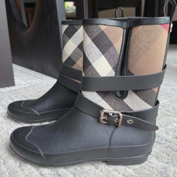 BURBERRY Check Detail Belted Rain Boots - Size 38 - Picture 4 of 8